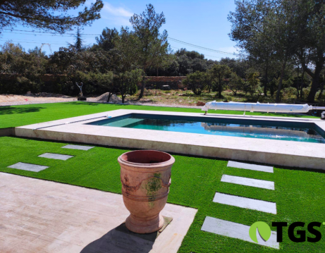 Pourquoi poser du gazon synthétique dans son jardin ? gazon synthétique avantage